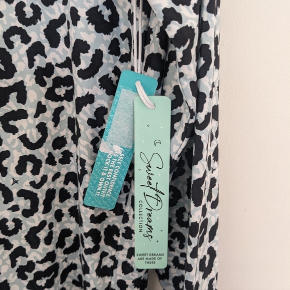 Henley sleep shirt blue leopard - Picture 4 of 5